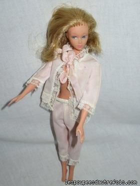 Bella tenue vintage bella poupée mannequin tressy 